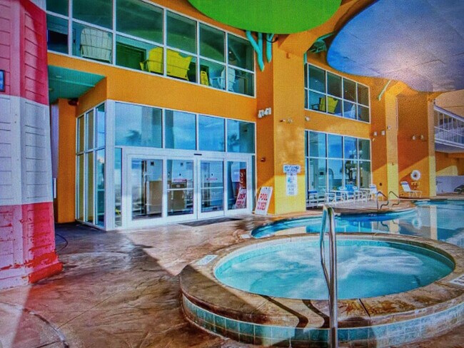 Foto del edificio - 17729 Front Beach Rd