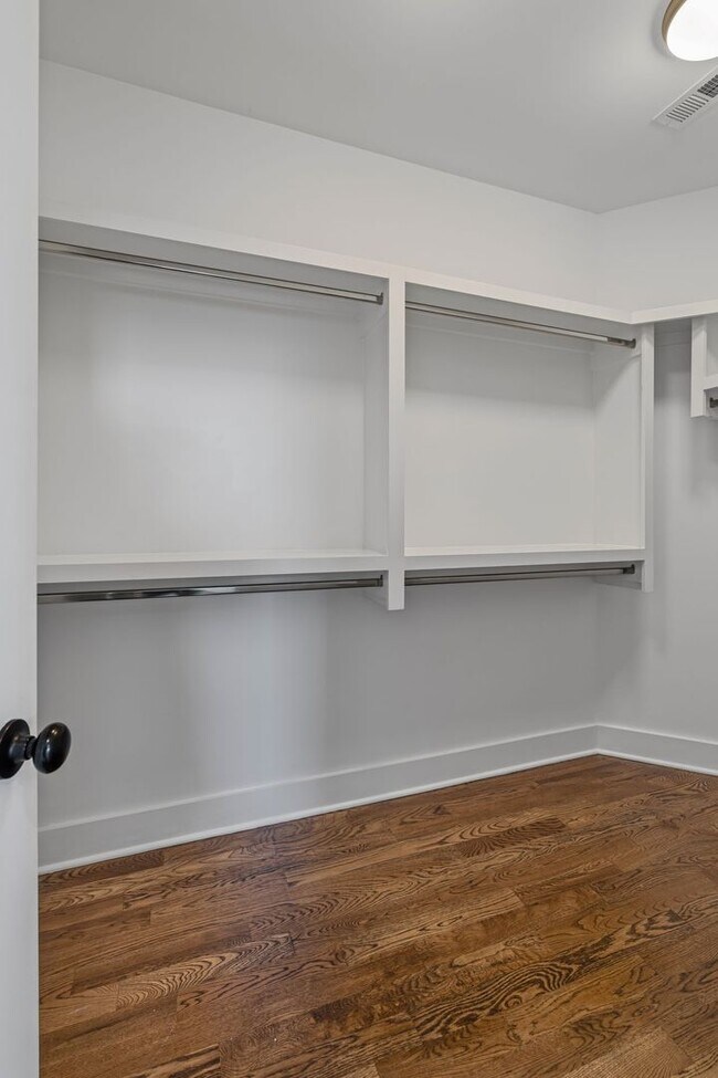 Foto del edificio - Beautiful North Nashville Home