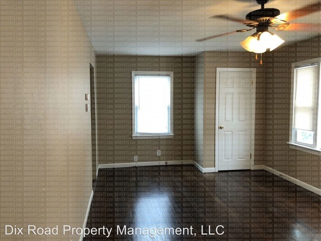 Building Photo - 3 br, 1 bath House - 600 Valleyview Drive,