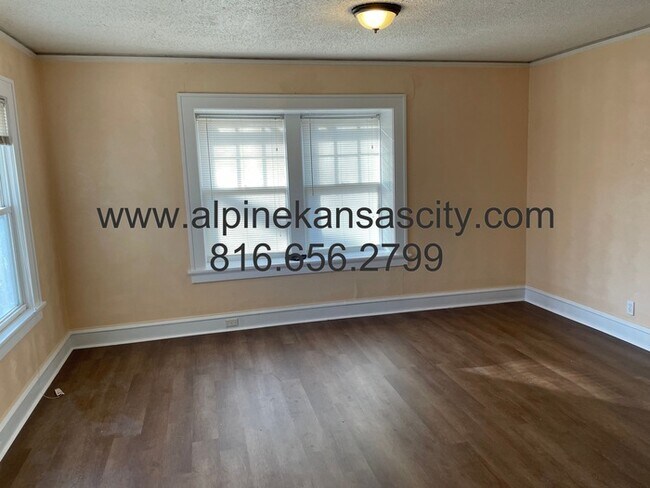 Foto del edificio - South KC Home, Nice Block!