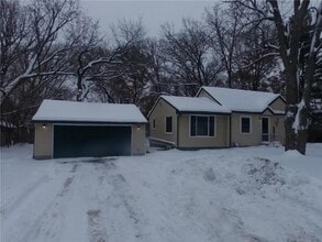 Building Photo - 2605 Eastman Dr