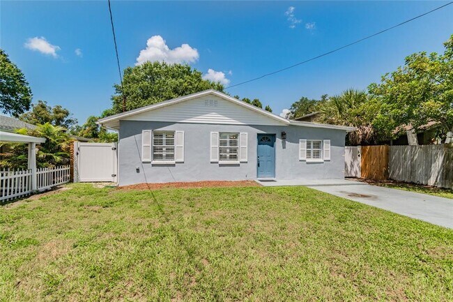 Foto del edificio - 3611 Anderson Ave