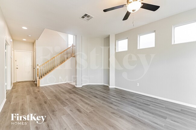 Building Photo - 4946 Copperlyn St