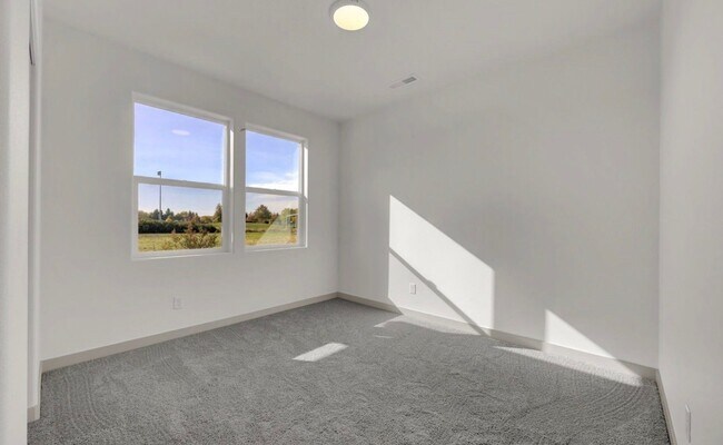 Building Photo - 5645 Magnificence Wy