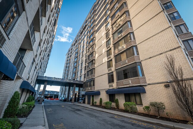 Foto del edificio - 326 Prospect Ave