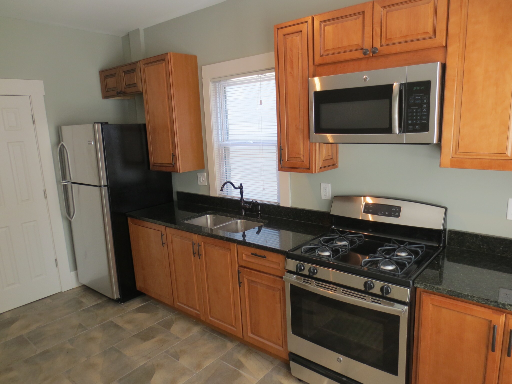 1849 W 65th St Cleveland, OH 44102 – photo 5
