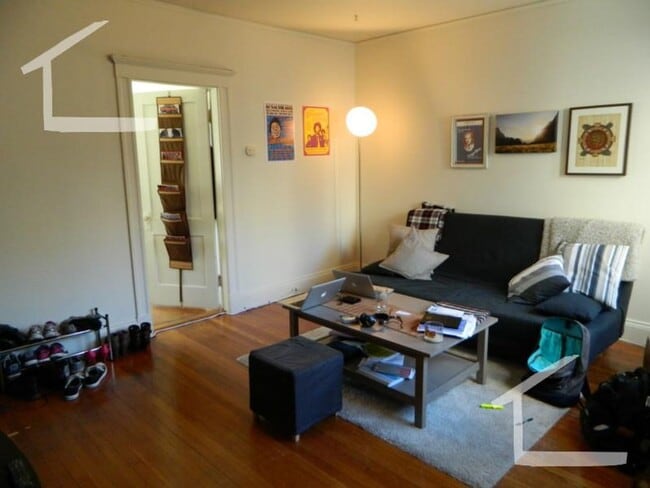 Building Photo - Great 1 bedroom Available NOW! (Fenway)