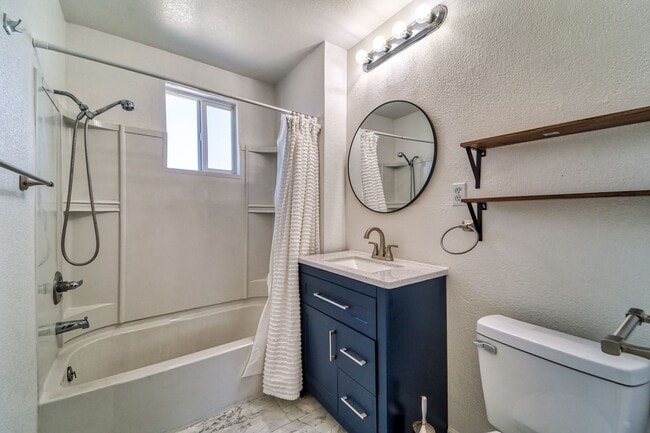Building Photo - Beautiful 3 Bed / 2 Bath Home in  Yuba City