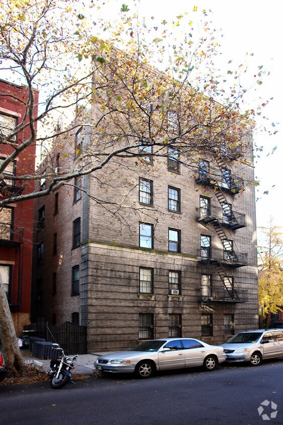 Foto del edificio - 195 Hicks St