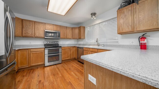 Building Photo - Updated two story home in The Colorado Spr...