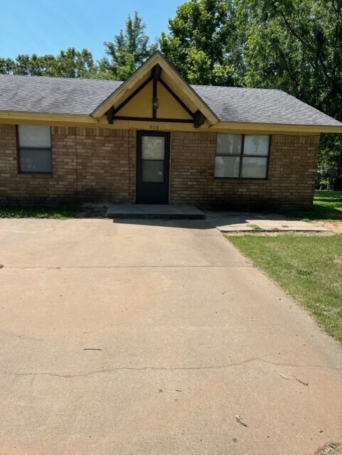 Primary Photo - 408 Westminster St