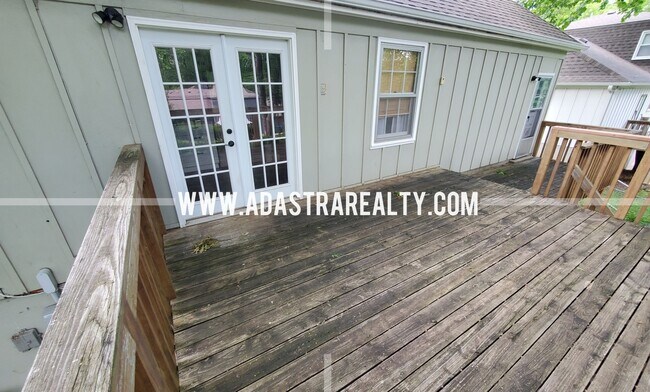 Foto del edificio - Beautiful Home in the Heart of Overland Park-Available NOW!!