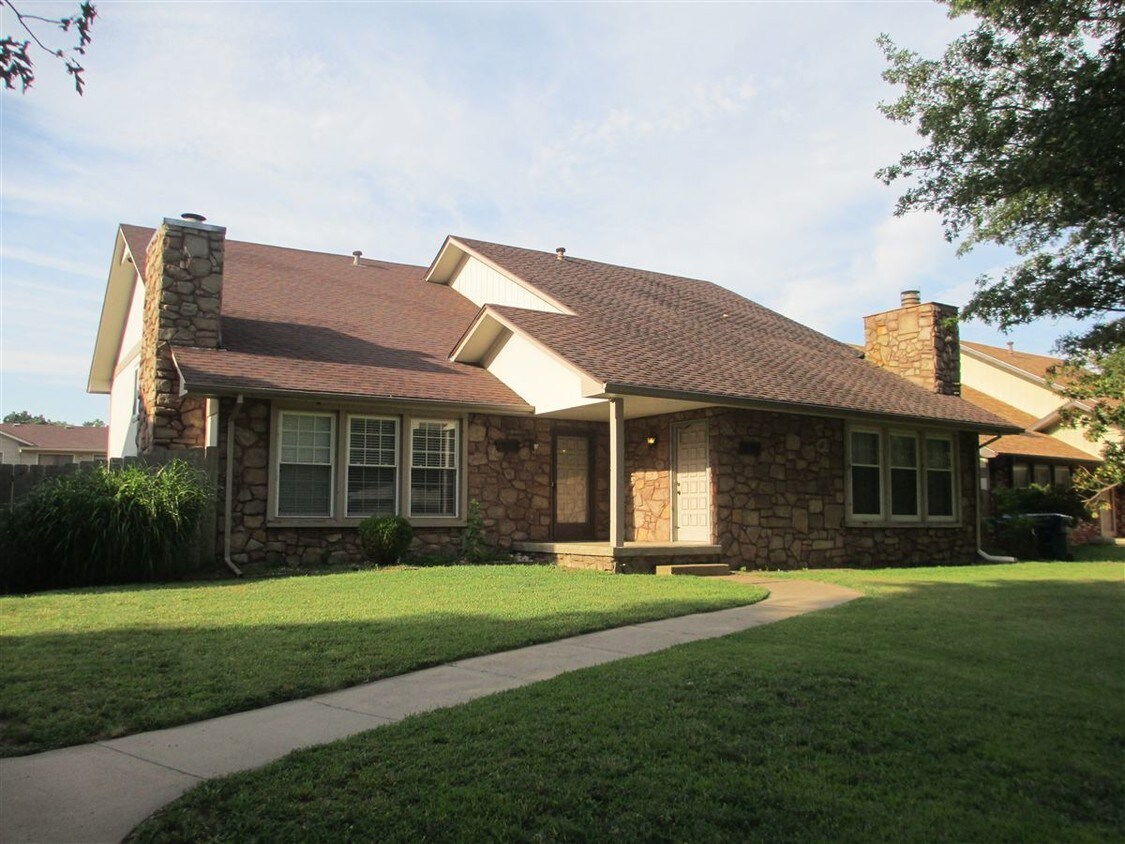 3 br, 1.5 bath - 1023 E Redwood Rd - 3 br, 1.5 bath  - 1023 E Redwood Rd