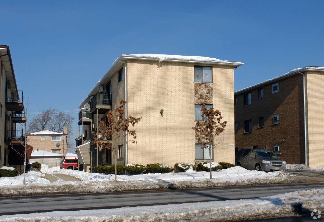 Primary Photo - 6334 W 65th St