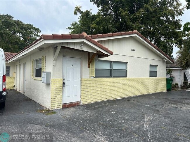 Foto del edificio - 3408 Riverside Dr