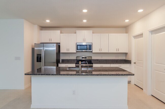 Foto del edificio - 11052 Radiant Shore Loop