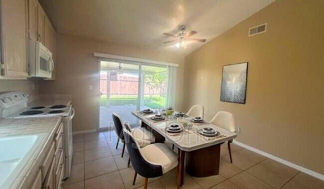 Building Photo - 4259 Redstar Ct