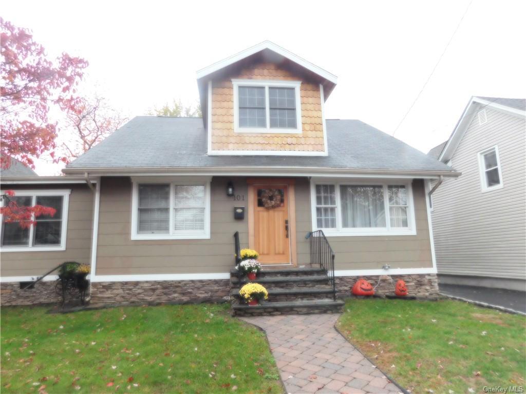 101 Ridge St, Pearl River, NY 10965 Room for Rent in Pearl River, NY