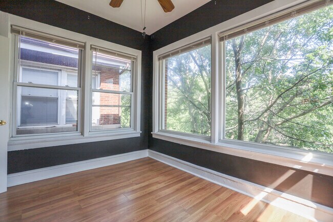 Building Photo - 4404 N Magnolia Ave