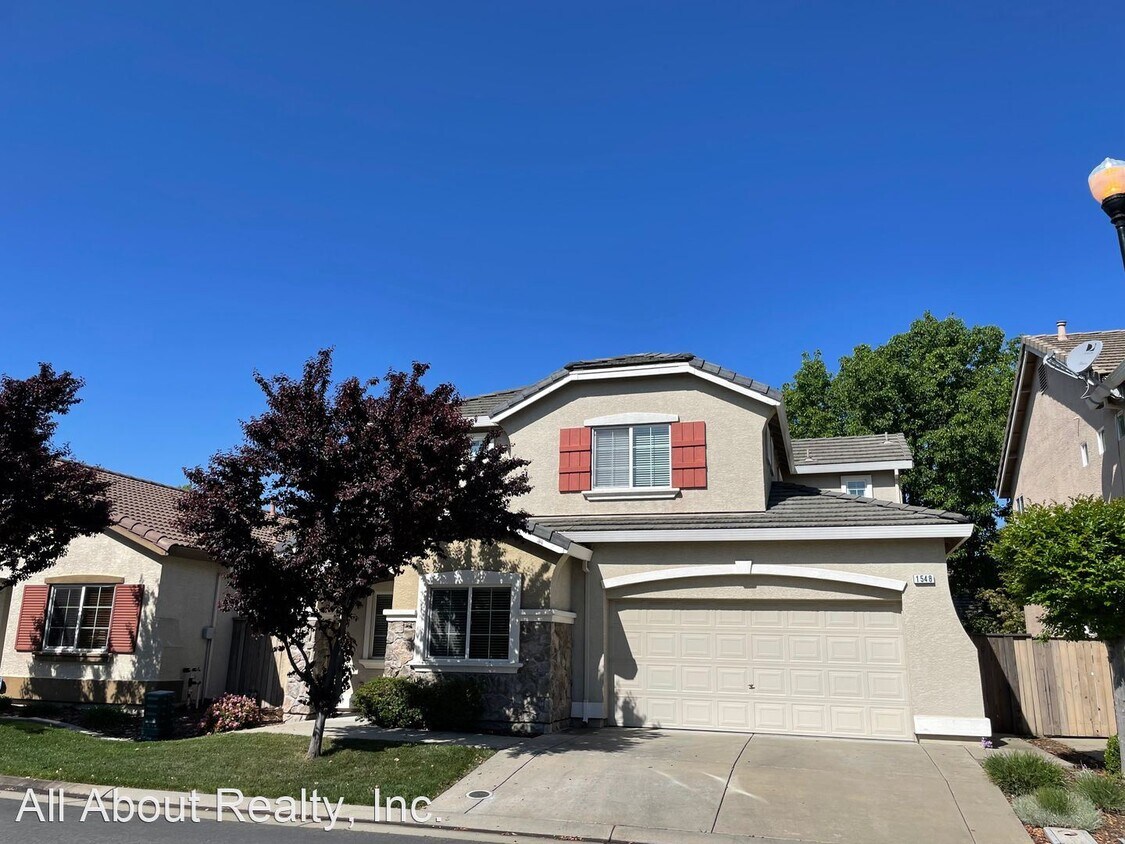 Foto principal - 3 br, 2.5 bath House - 1548 BLUE RAVEN STREET