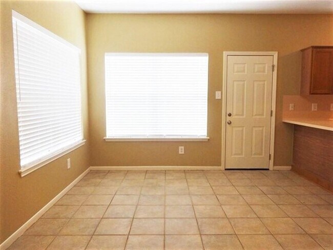 Foto del edificio - 7414 Bluebird Bend