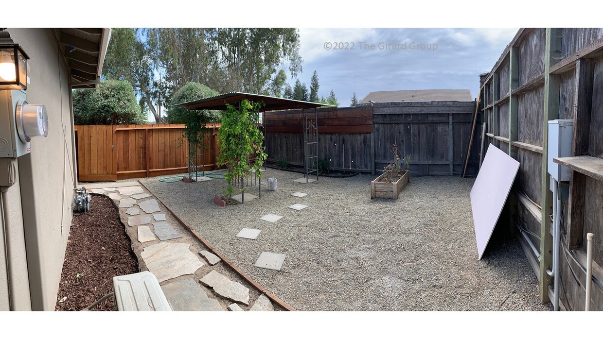 Primary Photo - 4725 E Tuolumne Rd