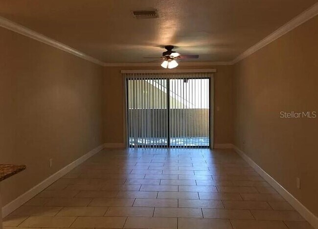Building Photo - 640 Kenwick Cir