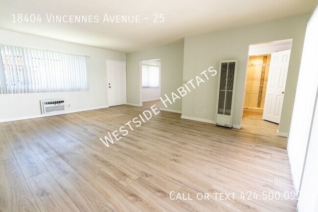 Foto del edificio - 18404 Vincennes- Gorgeous, fully renovated...