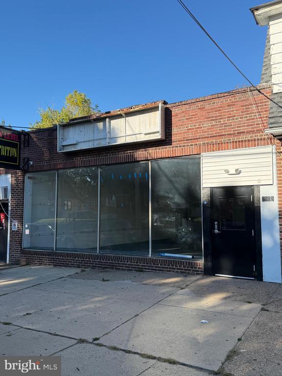 Building Photo - 2903 Edgmont Ave