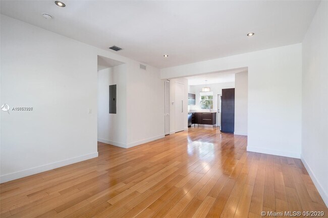 Foto del edificio - 2031 Meridian Ave