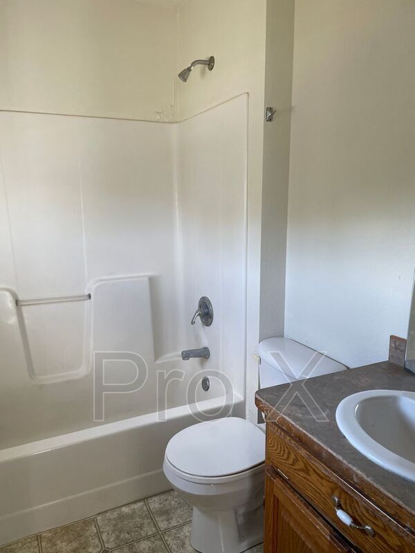 Building Photo - 4545 E Zora St