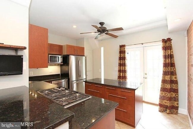 Foto del edificio - 1121 3rd St NE