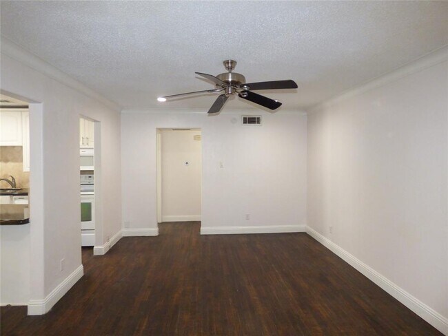 Building Photo - 4512 Amesbury Dr