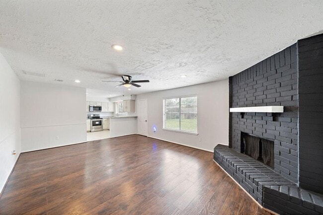 Building Photo - 7311 Log Cradle Dr