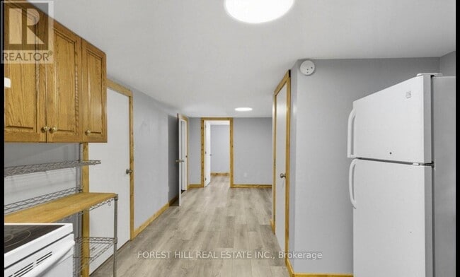 Building Photo - 27 Broadmoor Ave