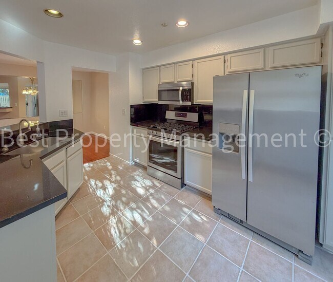 Foto del edificio - San Jose Townhome Near Levi Stadium