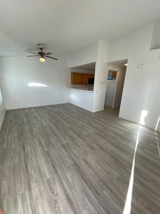 Foto del edificio - Americana Property Mgmt - Condo 2b - 2b in...