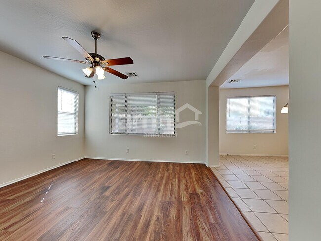 Foto del edificio - 14860 N 174th Dr