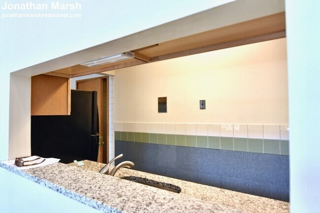 Building Photo - 141 Savin Hill Ave