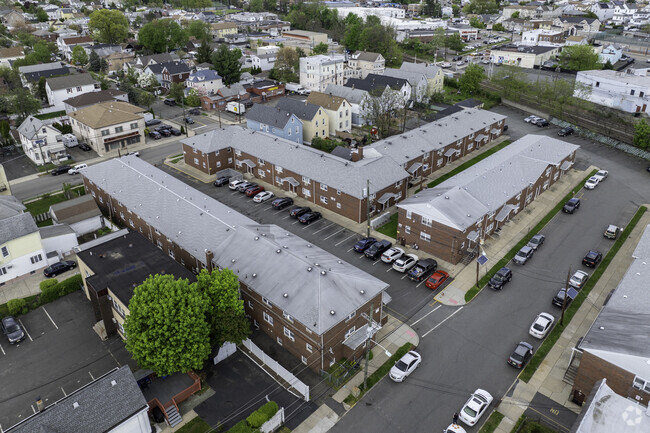 Aerial Photo - Deborah Gardens