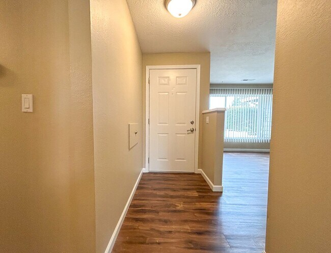 Foto del edificio - 4998 Arrowood Ct SE