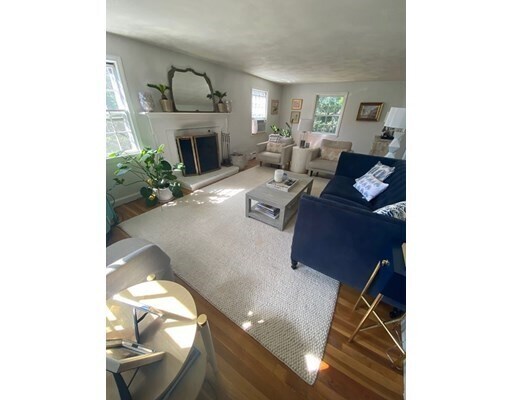 Primary Photo - 18 Taft St