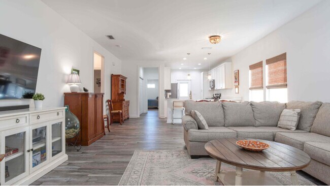 Foto del edificio - 2910 Clearview Ave