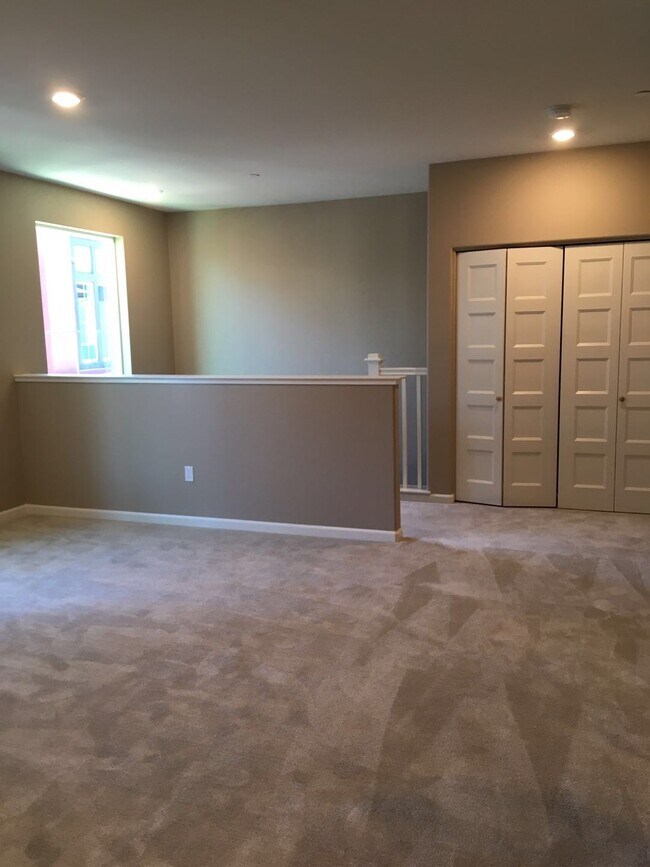 Living room - 1038 Bellante Ln