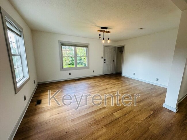 Photo - 800 Gertrude Ave House