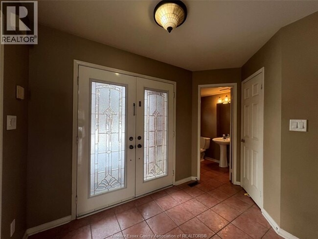 Building Photo - 4740 Wembley Ct