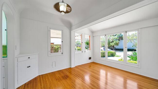 Foto del edificio - 2050 Overland Ave