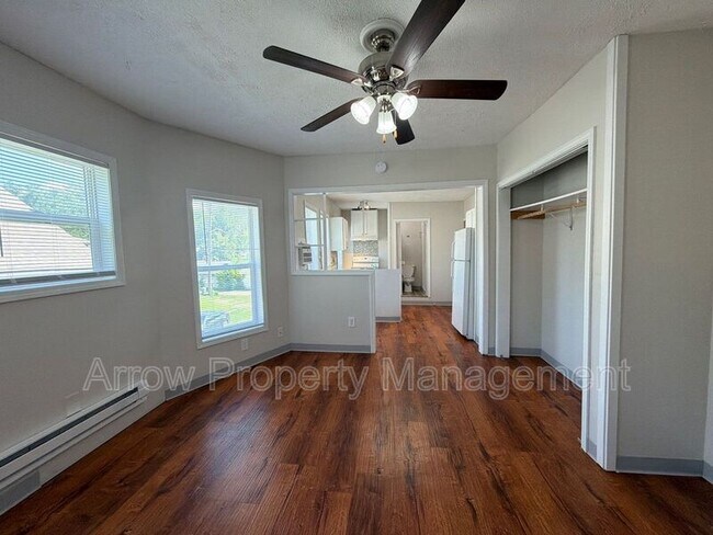Foto del edificio - 1215 Peach St