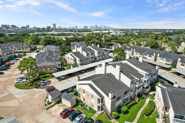 Foto del edificio - 2750 Holly Hall St