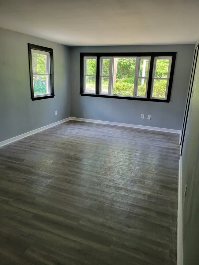 Foto del edificio - 13910 S Chippewa Ave